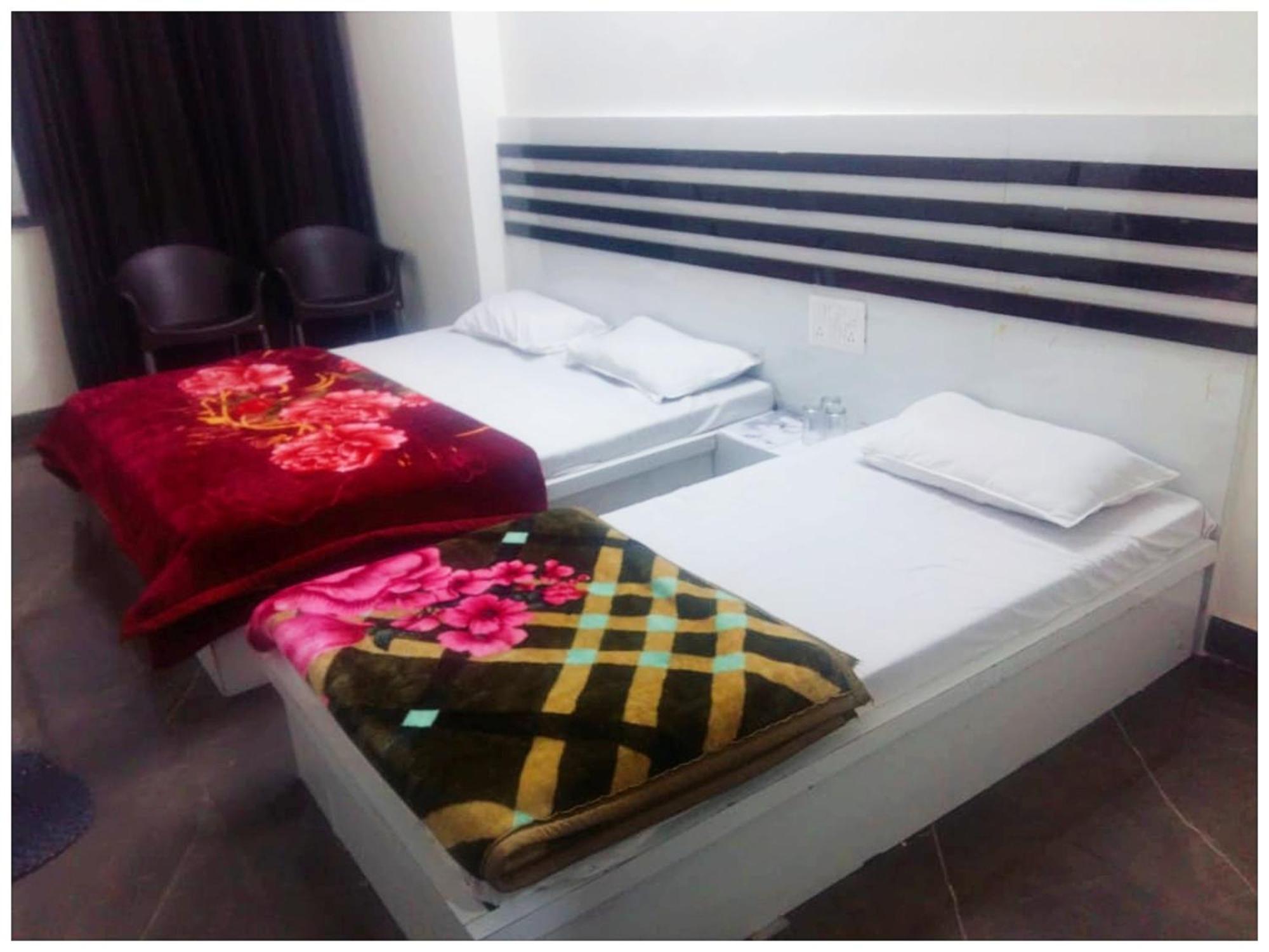 A Premium Hotel Sheeva Inn Near Temple - Fully Air Conditioning - Best Hotel Kankhal Eksteriør billede